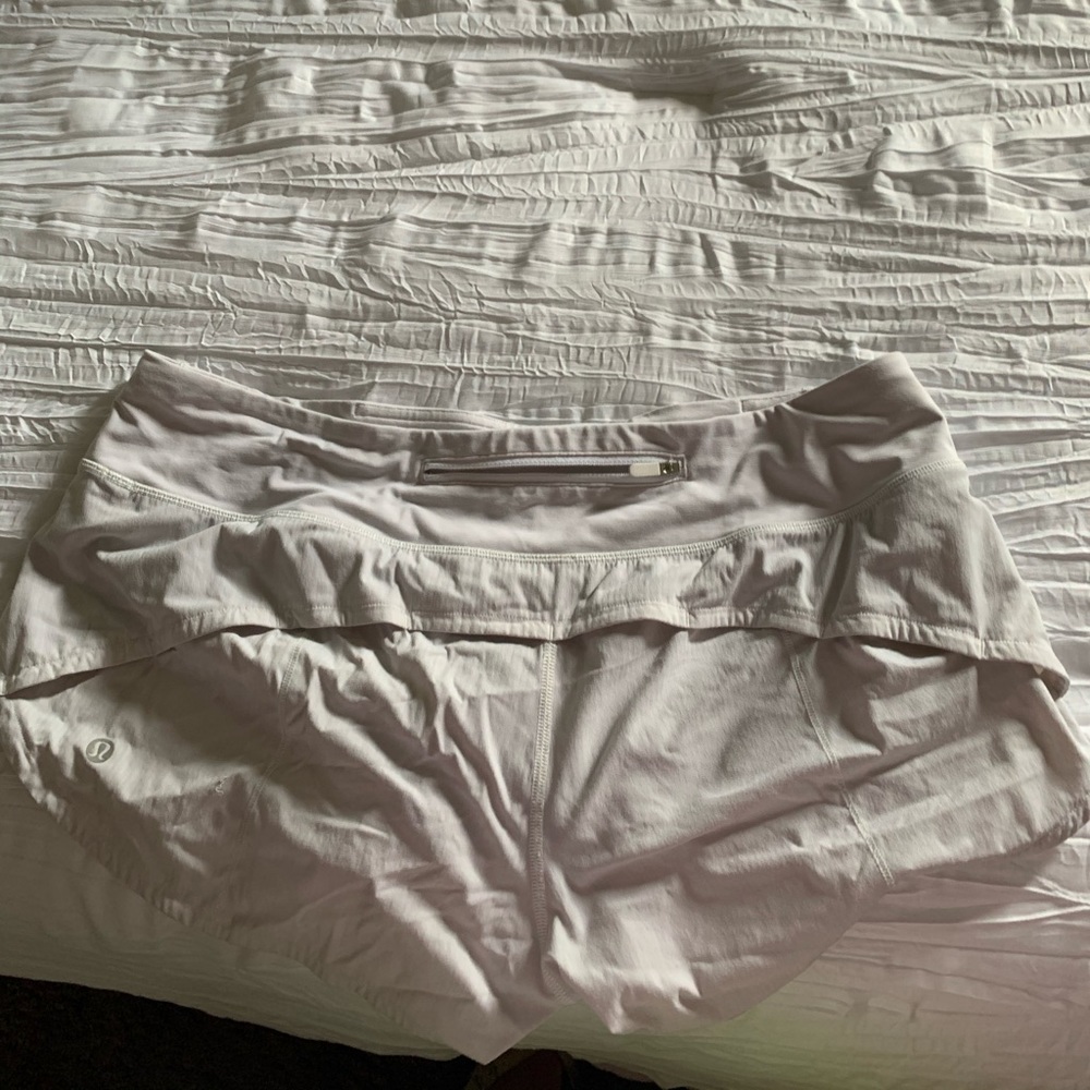 Lululemon 2.5 inch speed up shorts
